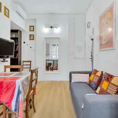 Apartment Alessia's Flat - Affori Centro *